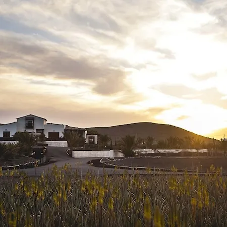 乡村民宿 Casa Pilar, Aurora Y Tarabilla En Ecologica Teguitar