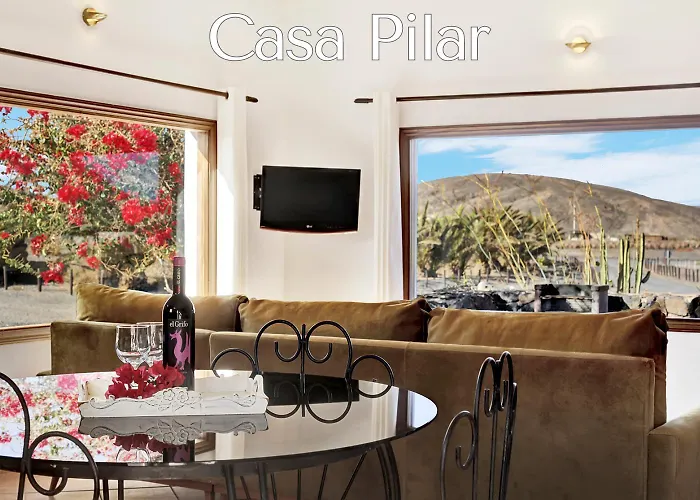 Casa Pilar, Aurora Y Tarabilla En Ecologica Landhuis Teguitar