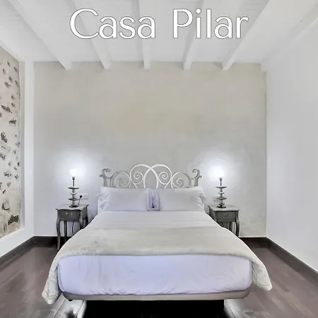 Casa Pilar, Aurora Y Tarabilla En Ecológica Casa rural Teguitar